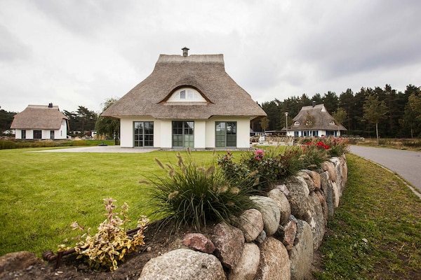 Aan het meer: Luxe rietgedekt vakantiehuis in Fuhlendorf · 6 pers. - thumbnail 2