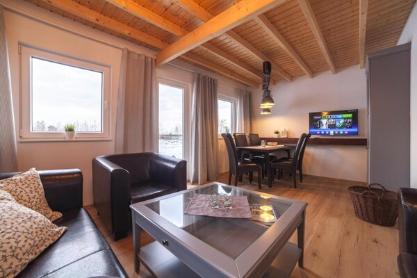 Moderne bungalow aan het Partwitzer See met weids uitzicht over het water - thumbnail 4