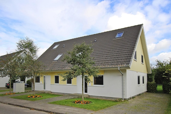 Ruim vakantiehuis voor 9 personen bij de Müritz met sauna en kano-korting - thumbnail 1