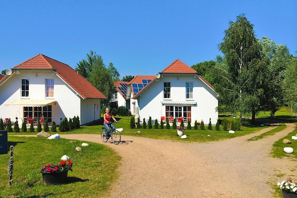 8-persoons vakantiehuis aan het meer in Verchen · 8 pers. - thumbnail 1