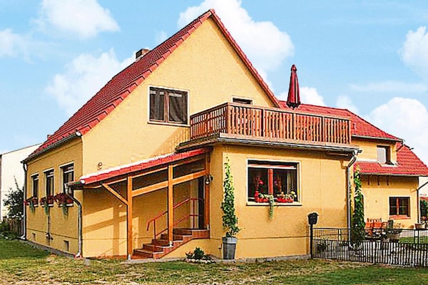 Ruim vakantieappartement op boerderij bij Beetzsee, 45 min van Berlijn - thumbnail 1