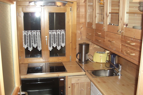 Authentiek houten chalet in Stamsried, vlak bij natuurzwembad en Beierse Woud - thumbnail 5