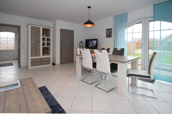 Gezellig vakantiehuis in Dornum met omheinde tuin - thumbnail 4
