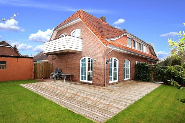 Gezellig vakantiehuis in Dornum met omheinde tuin - thumbnail 1
