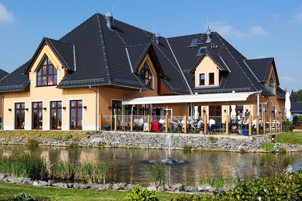 Vrijstaand vakantiehuis met wellness aan de Markkleeberger See - thumbnail 4