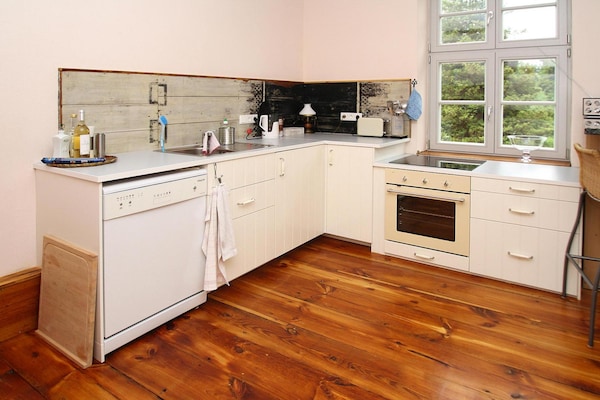 Op 800 m van het meer: Smaakvol appartement in Plau am See - thumbnail 3