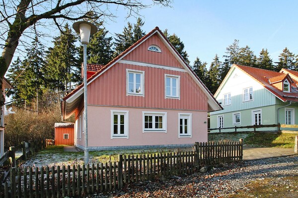 Ruim vakantiehuis voor 10 personen aan de bosrand in Tanne, Harz - thumbnail 2
