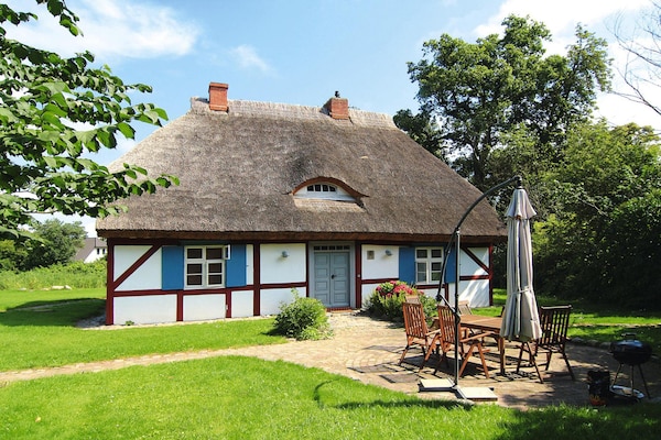 Monumentaal vakantieappartement met rieten dak bij de Schoritzer Wiek - thumbnail 3