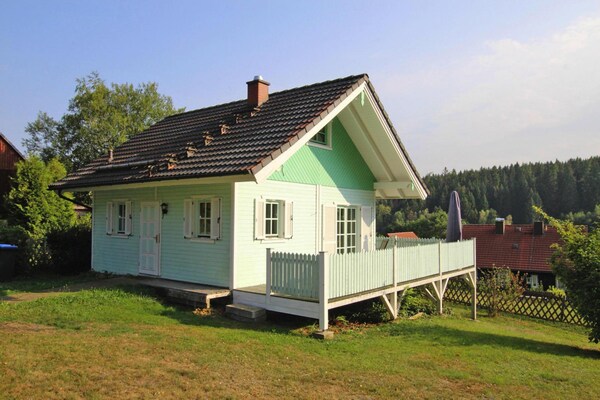 Vrijstaand vakantiehuis met panoramisch uitzicht op de Harz bij Tanne - thumbnail 1