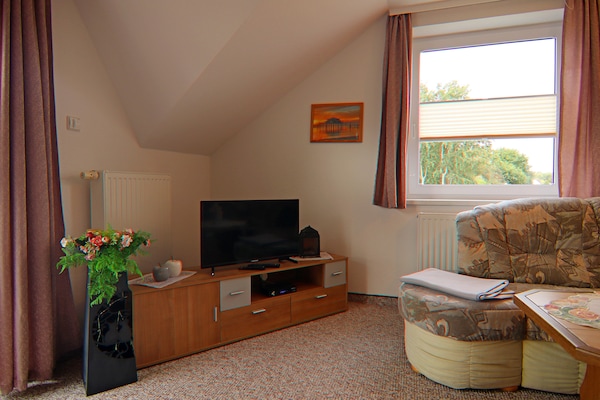 Licht appartement met balkon en elektrisch bed, 900m van het strand van Zinnowitz - thumbnail 6