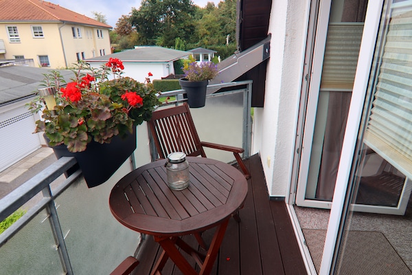 Licht appartement met balkon en elektrisch bed, 900m van het strand van Zinnowitz - thumbnail 3