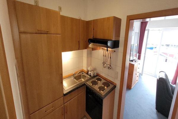 4-persoons appartement aan zee in Orth met uitzicht op de haven - thumbnail 4