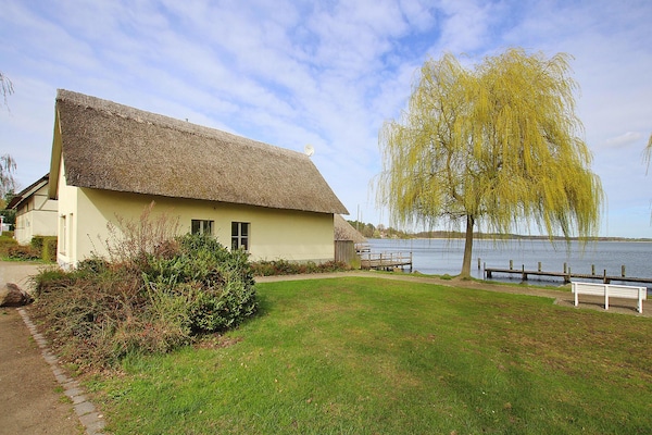 Modern appartement aan de Krakower See met vissershaven op 20 meter - thumbnail 2