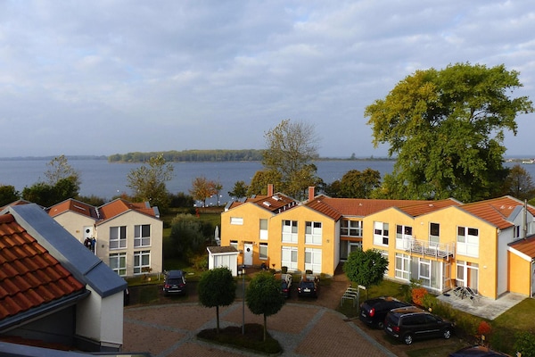 Op 600 m van zee: Modern appartement in Rerik voor 4 personen - thumbnail 1
