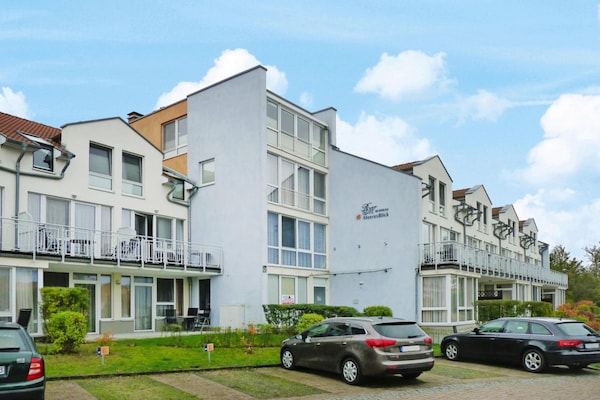 Op 600 m van zee: Modern appartement in Rerik voor 4 personen - thumbnail 2