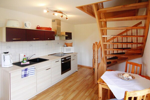 Charmant rieten dak appartement met open haard in Wieck am Darß, vlakbij strand - thumbnail 6