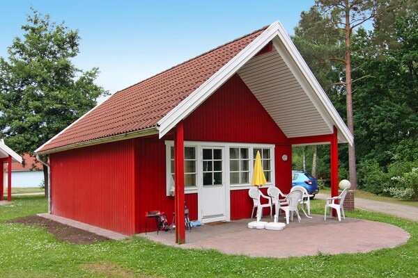 Knus vrijstaand huis bij strand en bos in Markgrafenheide - thumbnail 1