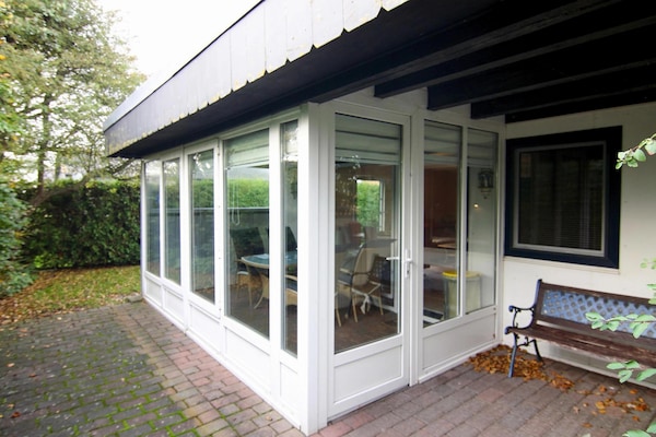 Bungalow Warwerort: knus vakantiehuisje op 150m van de Waddenzee - thumbnail 2