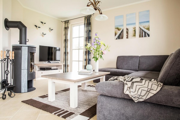 Luxe rietgedekte woning met sauna en zwemplek aan de lagune in Fuhlendorf - thumbnail 3