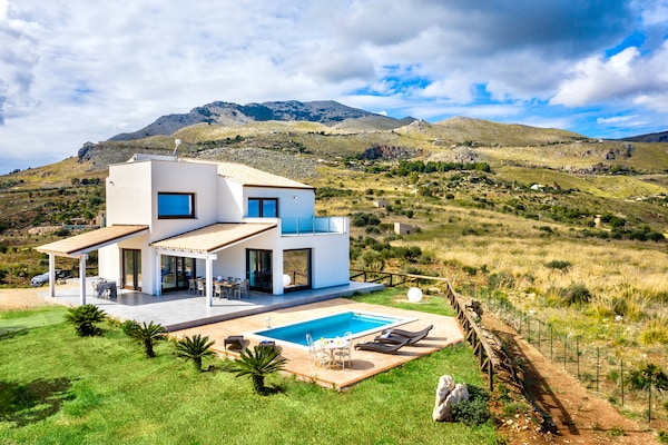 8-persoons villa met privézwembad in Castellammare del Golfo · 8 pers. - thumbnail 6