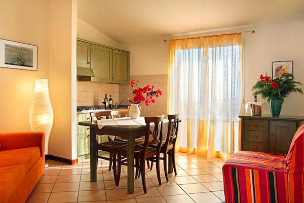 Licht appartement in olijfgaarden van Imperia - thumbnail 6