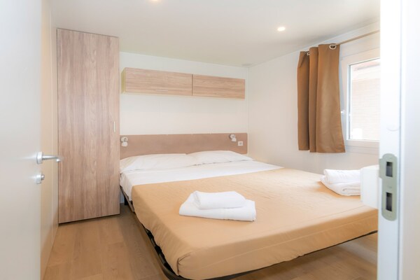 Maxi Caravan Prestige voor 6 personen op vakantiepark aan het Gardameer - thumbnail 4