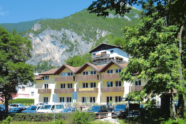 Licht appartement met uitzicht op het meer in Molina di Ledro - thumbnail 1