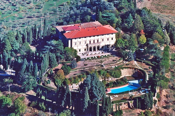 Stijlvol appartement op Toscaans landgoed met zwembad nabij Florence - thumbnail 3