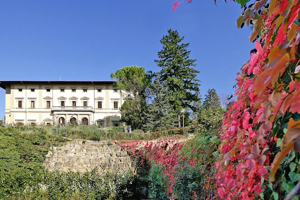 Stijlvol appartement op Toscaans landgoed met zwembad nabij Florence - thumbnail 2