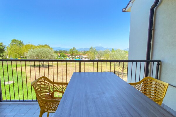 Comfortabel appartement voor 6 personen in Castelnuovo del Garda - thumbnail 4