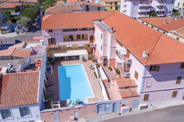Knus appartement voor 4 in Santa Teresa Gallura, vlakbij strand en haven - thumbnail 2