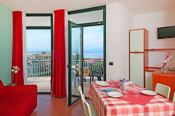 3-persoons appartement aan het Gardameer in Peschiera - thumbnail 6