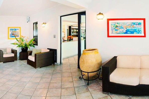 Comfortabel appartement met panoramisch zeezicht in Pietra Ligure - thumbnail 3