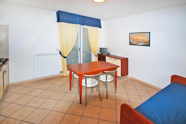 Comfortabel appartement met panoramisch zeezicht in Pietra Ligure - thumbnail 4