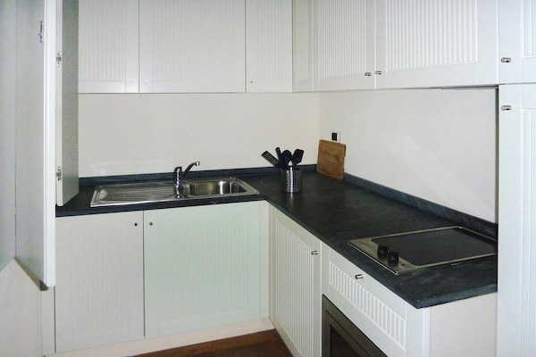 Modern appartement met zwembad en uitzicht in Rio nell'Elba - thumbnail 6