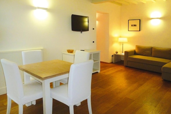 Licht appartement op Elba met zwembad, 8 km van strand - thumbnail 2