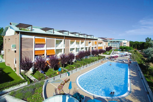 Appartement in Holiday resort Parco e Acacie, 80m van strand in Bibione Pineda - thumbnail 2