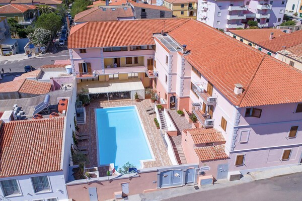 Knus appartement voor 5 in Santa Teresa Gallura, 800m van strand - thumbnail 2