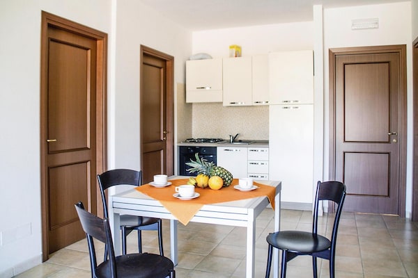 Op 600 m van het centrum: Licht appartement in Villasimius - thumbnail 3