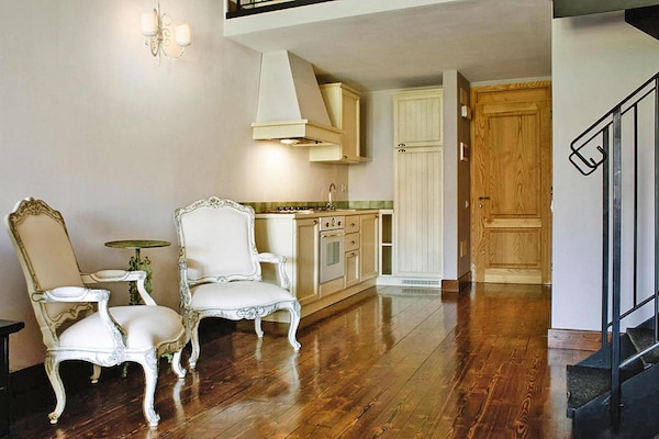 Toscaans appartement op vakantiepark met zwembad en wellness vlakbij meer - thumbnail 5