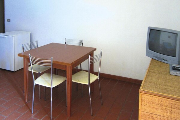 Rustiek appartement op landgoed, 900m van zee bij Marina di Grosseto - thumbnail 4