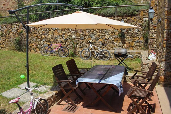 Rustiek appartement in Campiglia Marittima voor 4 personen - thumbnail 2