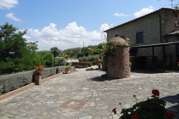 Authentiek Toscaans appartement met panoramisch zwembad nabij Volterra - thumbnail 4
