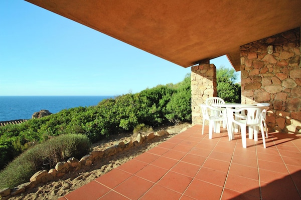Ruim vakantiehuis voor 8 personen met zeezicht op Costa Paradiso, Sardinië - thumbnail 2