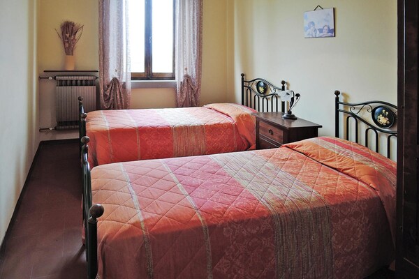 Ruim Toscaans appartement voor 8 personen in Montaione - thumbnail 2