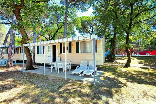Op 500 m van zee: Comfortabele stacaravan in Belvedere di Aquileia - thumbnail 4