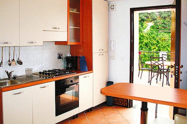 Landelijk appartement voor 6 bij Imperia met zwembaden, 3 km van zee - thumbnail 5