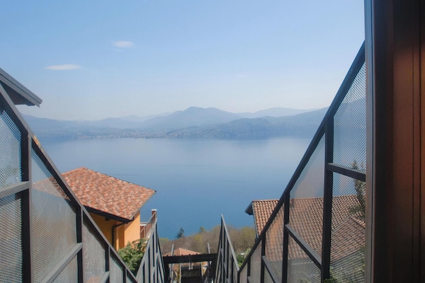 Licht appartement met panoramisch uitzicht in Oggebbio - thumbnail 3