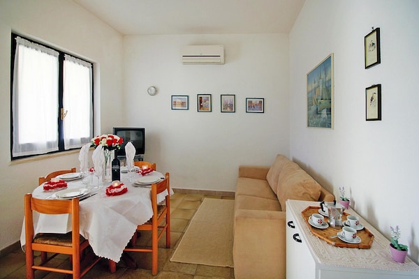 6-persoons appartement op 300 meter van het strand in Costa Rei - thumbnail 4