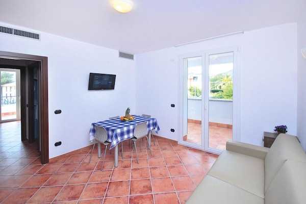 Op 1,0 km van zee: ruim appartement in Loano voor 8 personen - thumbnail 6